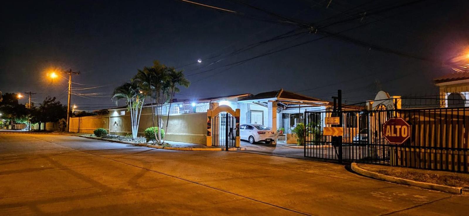 Tocumen Airport Los Corcho Suites Tapia Numero Dos 외부 사진